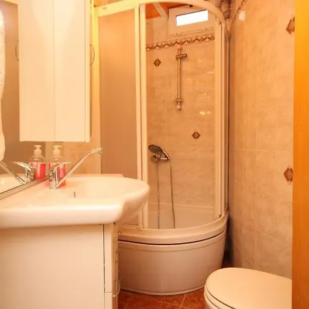 Apartamento By The Sea - 8552 Dubrovnik