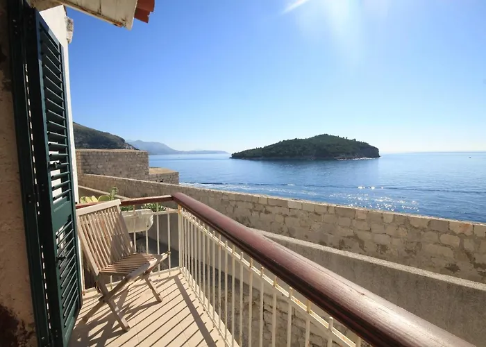 By The Sea - 8552 * Ντουμπρόβνικ